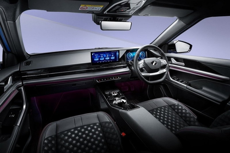 Представлен серийный электрохэтч Perodua QV-E: вместо Daihatsu партнером стала Magna