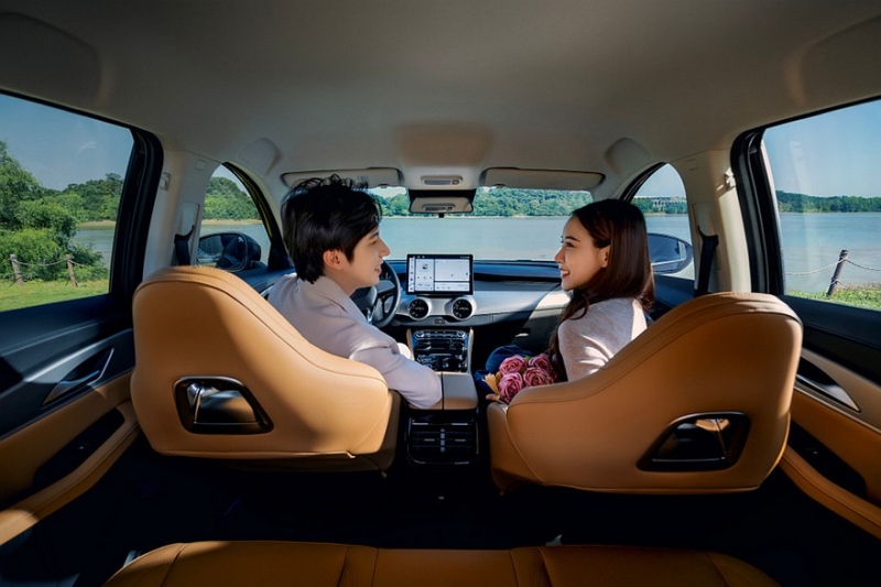 «Престижную» линейку Forthing Xinghai от Dongfeng пополнил кроссовер. Снова