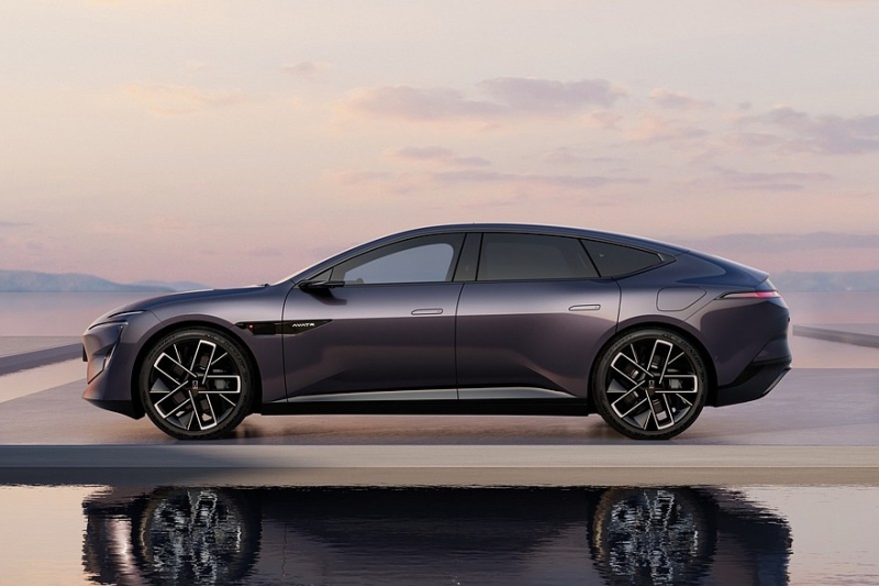 Роскошный седан Avatr 12 стартует в России: комплектации и цены