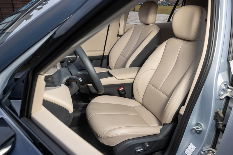 Старт продаж кроссовера Evolute i-Joy нового поколения: полный прайс-лист