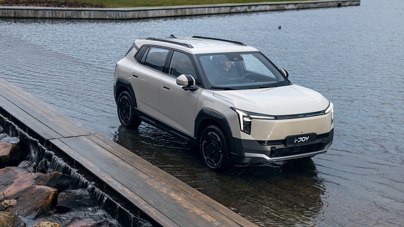 Старт продаж кроссовера Evolute i-Joy нового поколения: полный прайс-лист