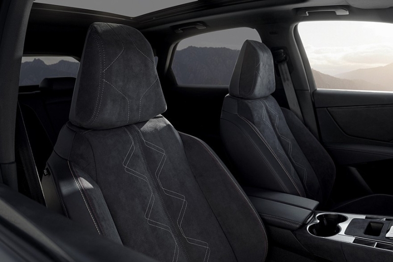 Теряющие покупателей DS 3, DS №4 и DS 7 обзавелись спецверсией Performance Line, цены известны