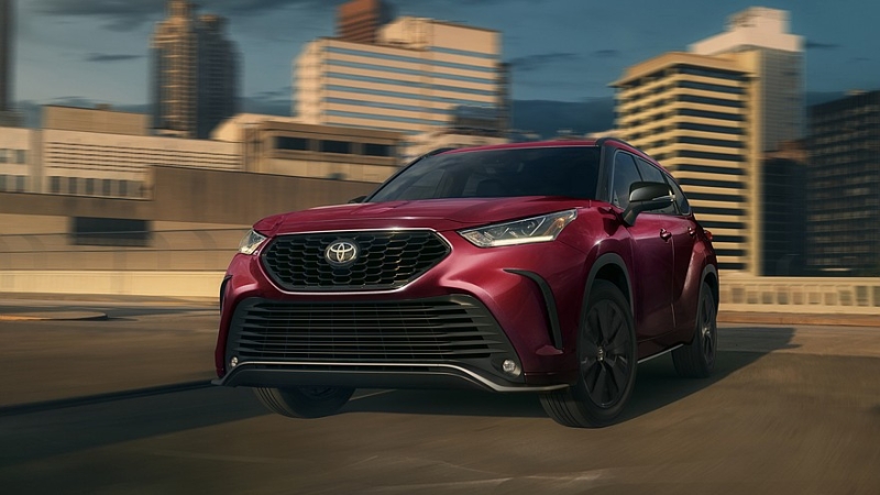 Toyota собирается продавать в Японии Camry, Highlander и Tundra с американской пропиской