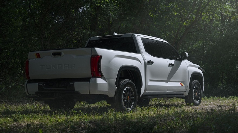 Toyota собирается продавать в Японии Camry, Highlander и Tundra с американской пропиской