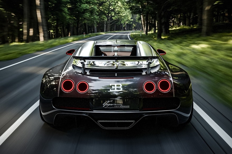 Bugatti Veyron вернулся в виде виртуозного заводского рестомода F.K.P. Hommage