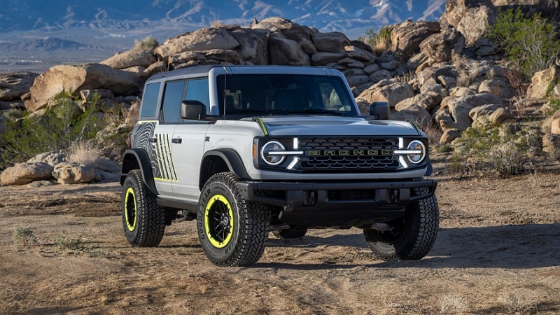 Ford рассекретил Bronco RTR: яркий декор, новая подвеска и базовый мотор