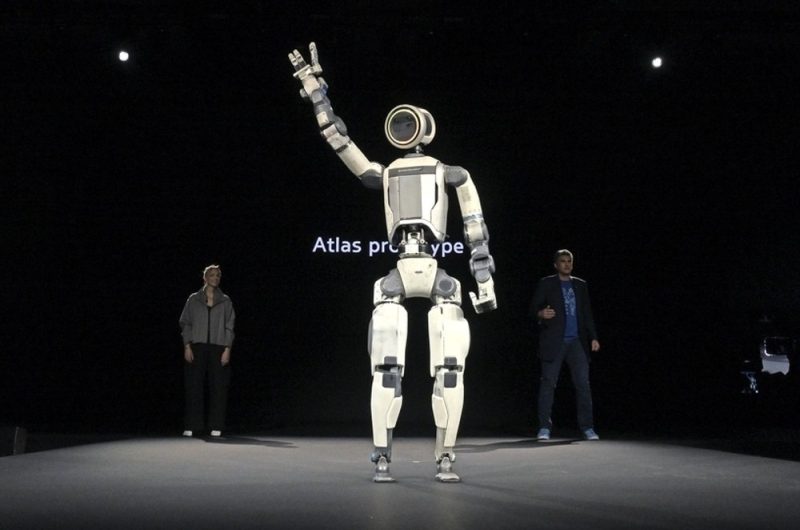 Hyundai представила робота-помощника Atlas и скоро начнёт его массовое производство