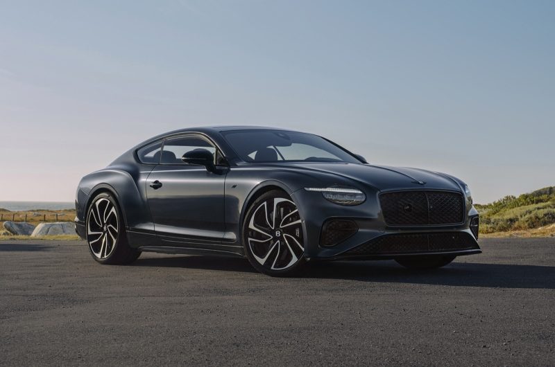 Линейка Bentley Continental пополнилась за счёт новых модификаций GT S и GTC S