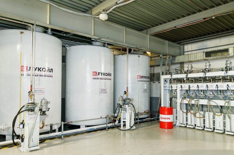 Лукойл внедряет сервисы по управлению смазочными материалами, охватывающие полный цикл