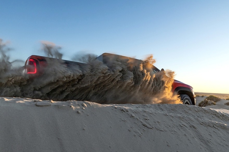 Масл-трак Ram 1500 SRT TRX вернулся: мощнее, быстрее и богаче предшественника