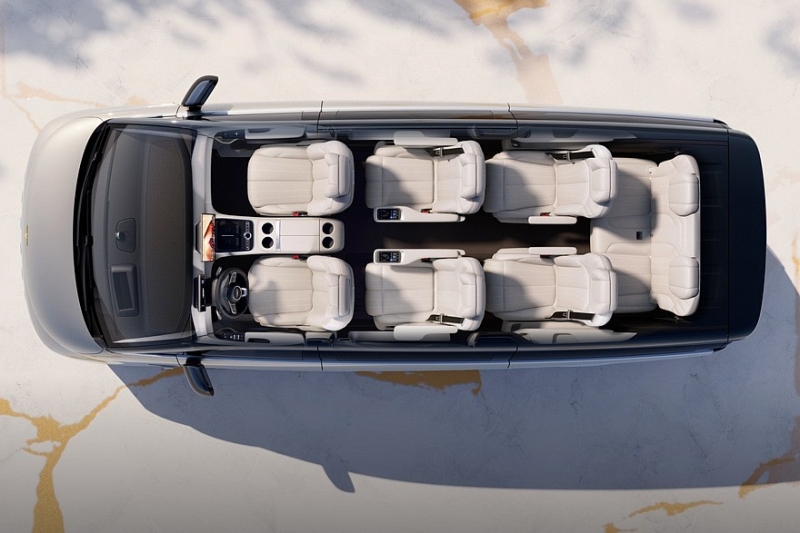 Минивэн Geely Galaxy V900: стандартный полный привод и эмблема из чистого золота