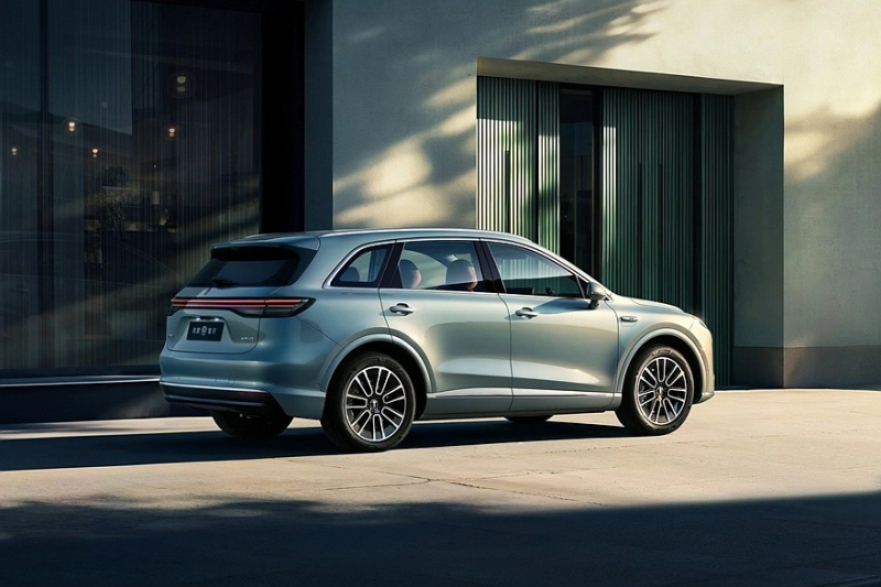 Shangjie от SAIC и Huawei: к заурядному кроссоверу H5 присоединится седан Z7 в стиле Porsche