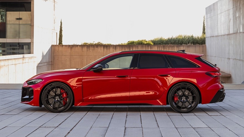 Audi полностью рассекретила новые &laquo;заряженные&raquo; лифтбек и универсал RS 5