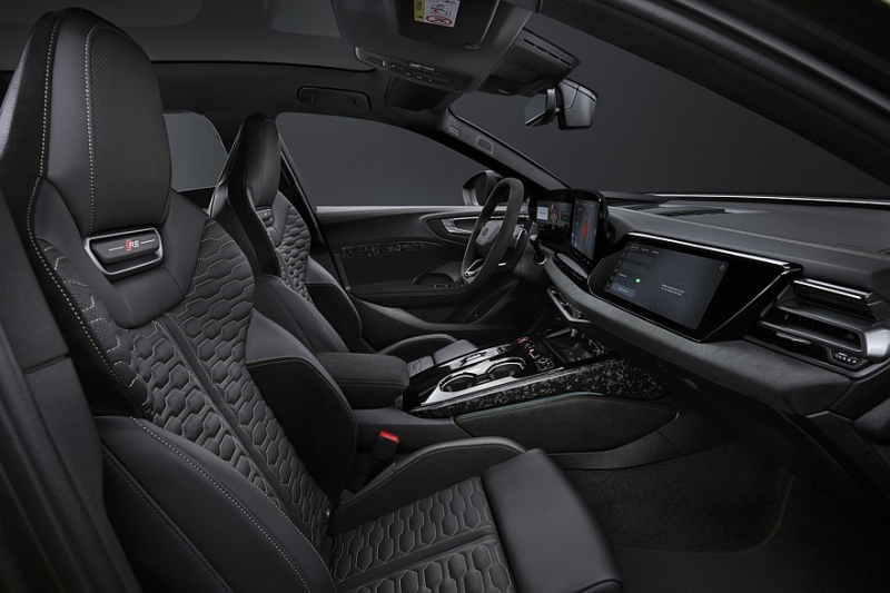 Audi полностью рассекретила новые &laquo;заряженные&raquo; лифтбек и универсал RS 5