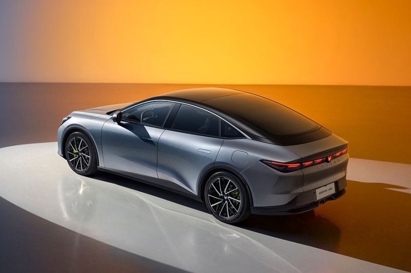 Большой седан Arcfox Alpha S5 от BAIC: рестайлинг и расширение гаммы