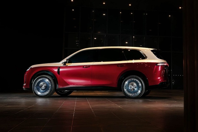 Флагманский кроссовер Baojun Huajing S с электроникой Huawei показали на новых фото