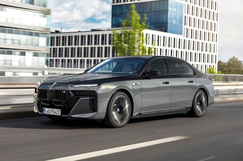 Где-то прогресс, а где-то регресс: BMW лишит «семёрку» автопилота 3 уровня