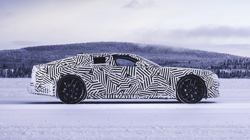 Jaguar GT готовится к премьере: прототип новинки показался в ходе зимних испытаний