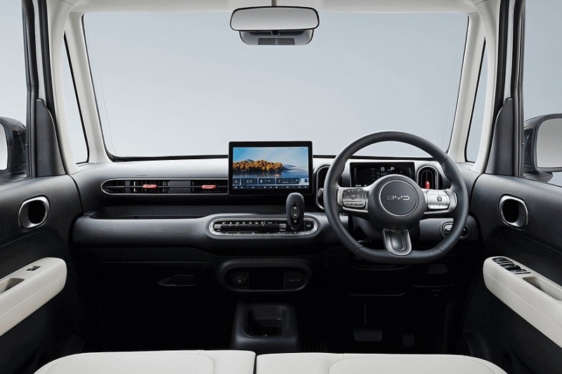 Китайский кей-кар BYD Racco для Японии: официальные фото салона и новые подробности