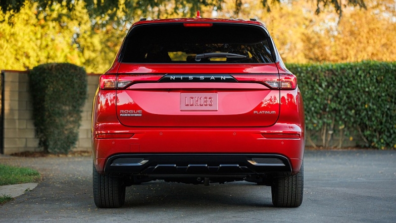 Nissan Rogue PHEV, копия Mitsubishi Outlander, обзавёлся ценником и оказался дороже донора