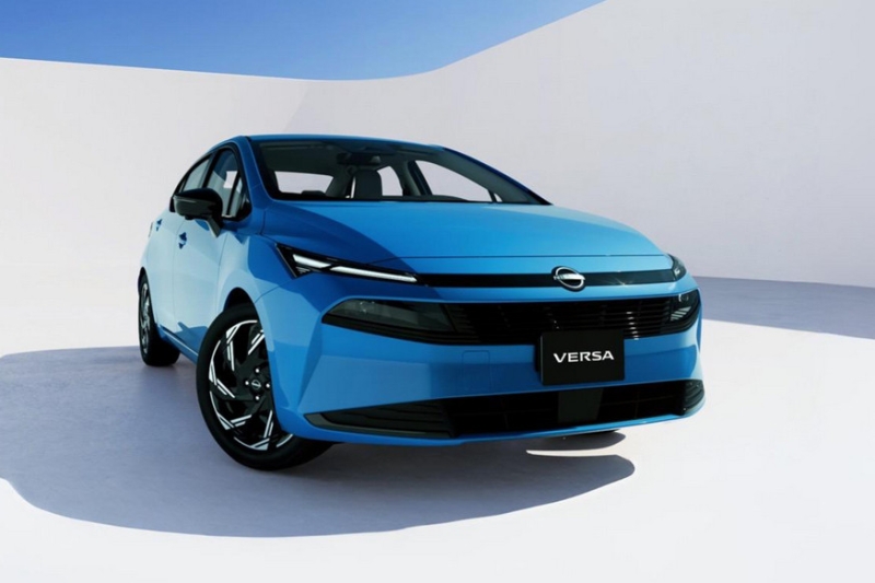 Новый седан Nissan Versa: фото салона, оснащение и дата премьеры