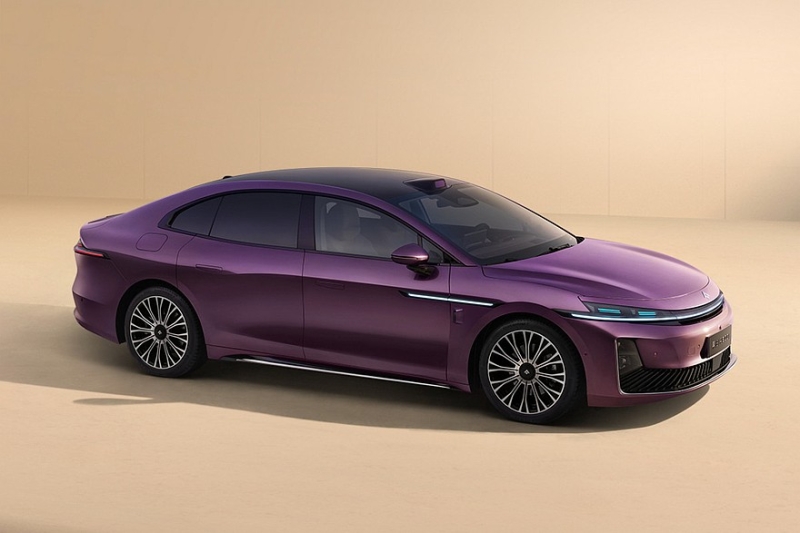 Роскошный седан Hyptec A800 от GAC: интересная фишка в салоне и полный привод