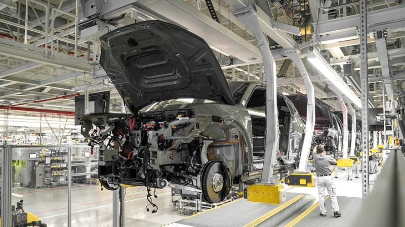 Сделано в Словакии: новый Porsche Cayenne Electric пошёл в производство