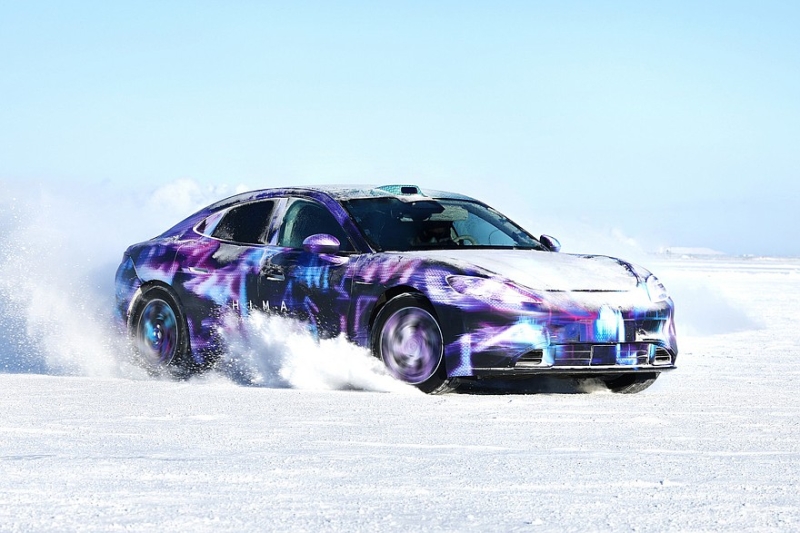 Седан Shangjie Z7 от SAIC и Huawei показали живьём