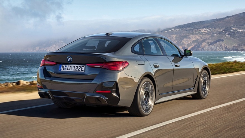 Баварцы могут отправить электрический лифтбек BMW i4 в отставку