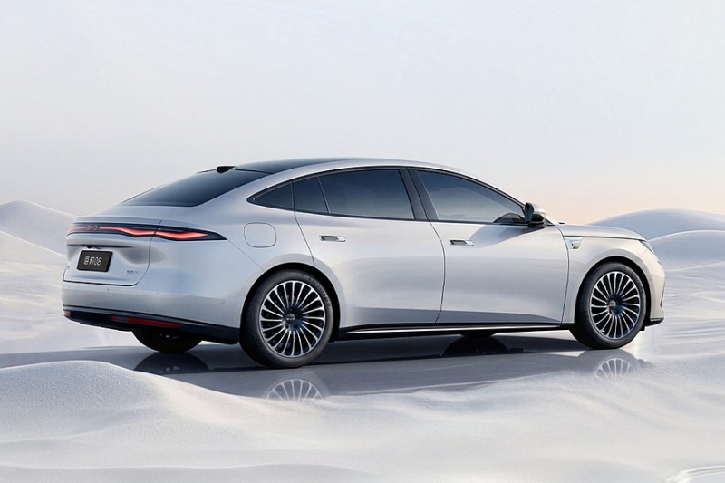 Ещё один флагман BYD: показан большой седан Seal 08