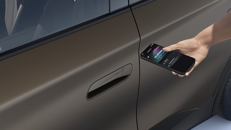 Кроссовер Cupra Tavascan получил новую стартовую версию и заметные изменения в салоне