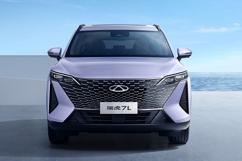 Кроссовер Omoda C7, доступный и в России, стал Chery Tiggo 7L с измененным дизайном