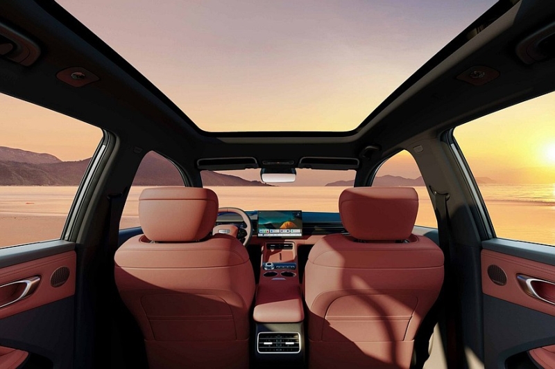 Купеобразный кроссовер Geely Atlas REV выходит на рынок