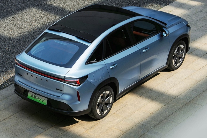 Купеобразный кроссовер Geely Atlas REV выходит на рынок