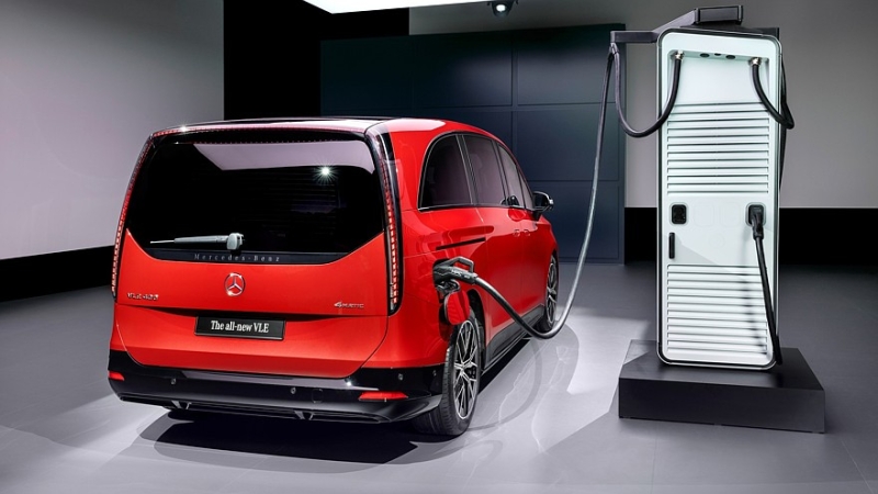 Mercedes-Benz VLE пришёл на смену минивэну V-класса: тяжёлый электролюкс для богатых