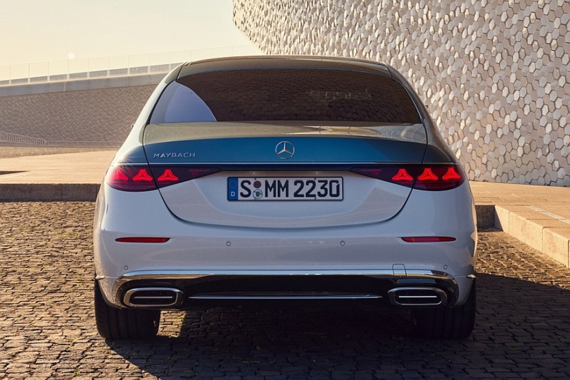 Обновлённый Mercedes-Maybach S-Class: в Европе без V12, решётка крупнее, подсветка богаче