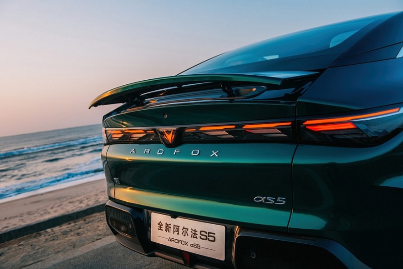 Обновлённый седан Arcfox Alpha S5 от BAIC: версий &ndash; больше, цены &ndash; ниже