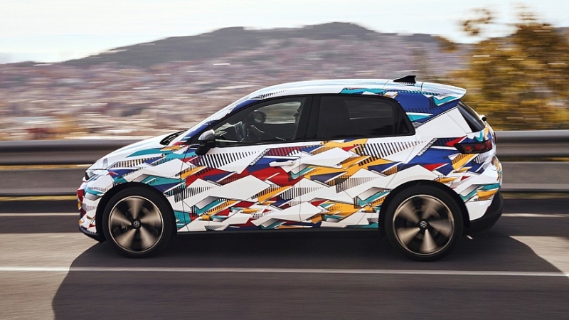 Первое изображение Volkswagen Golf девятого поколения: то же яйцо, только в профиль