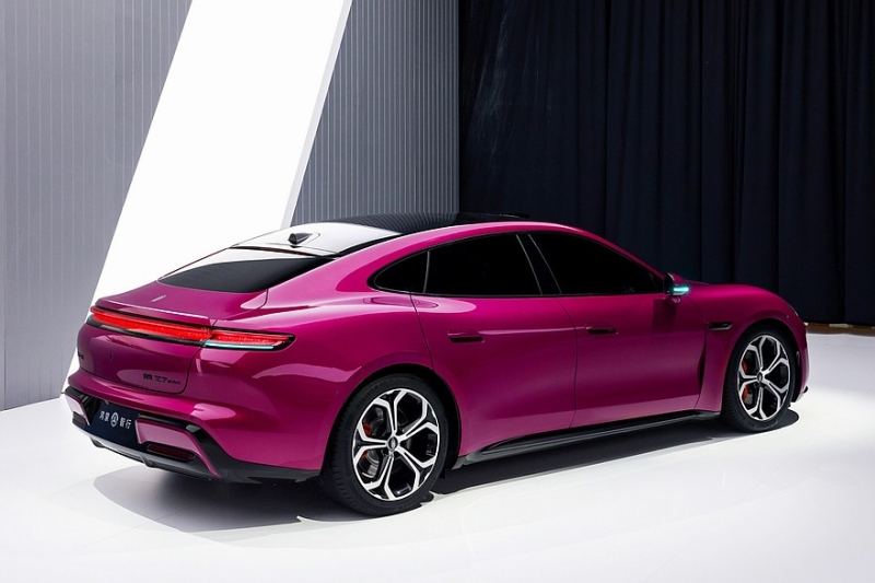 Седан и универсал Shangjie Z7 в стиле Porsche: старт предзаказов и ажиотаж