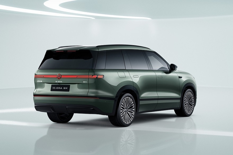 Серийный кроссовер Volkswagen ID.Era 9X: полноценные изображения салона