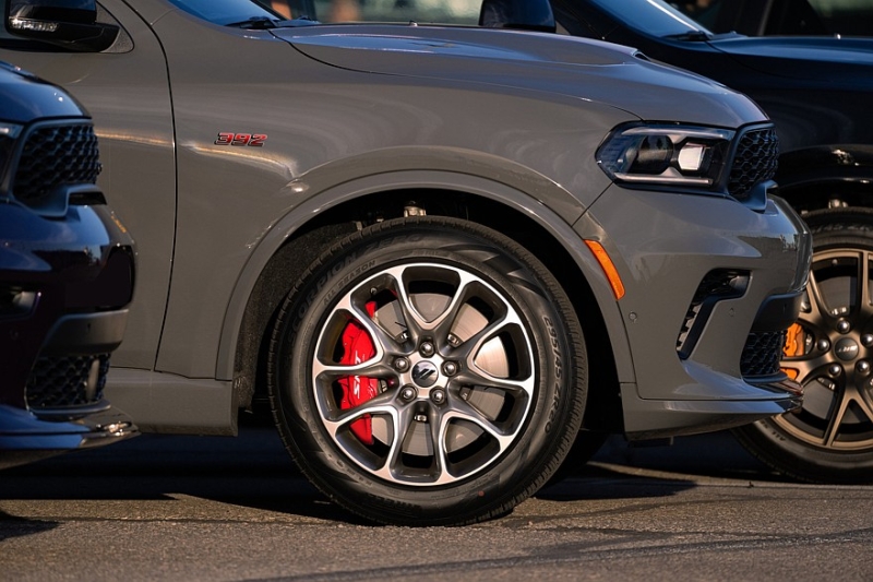 Stellantis вернул в строй Dodge Durango R/T с более мощным мотором V8 Hemi