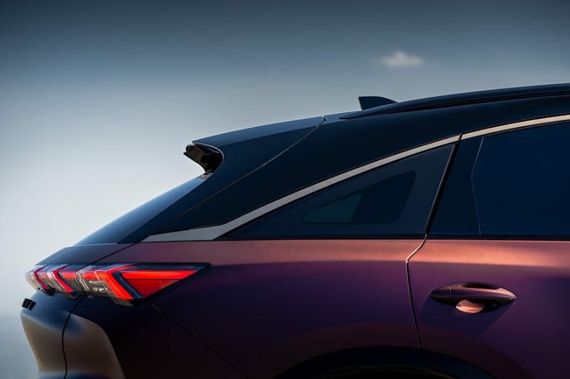 У кроссовера Infiniti QX65 могут появиться версии с двигателем V6