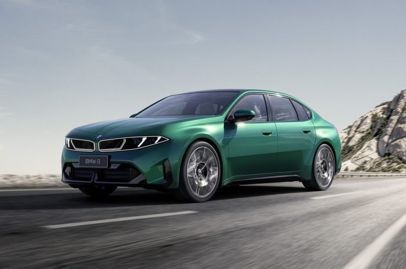 BMW рассекретила седан i3 и кроссовер iX3 с удлинённой колёсной базой