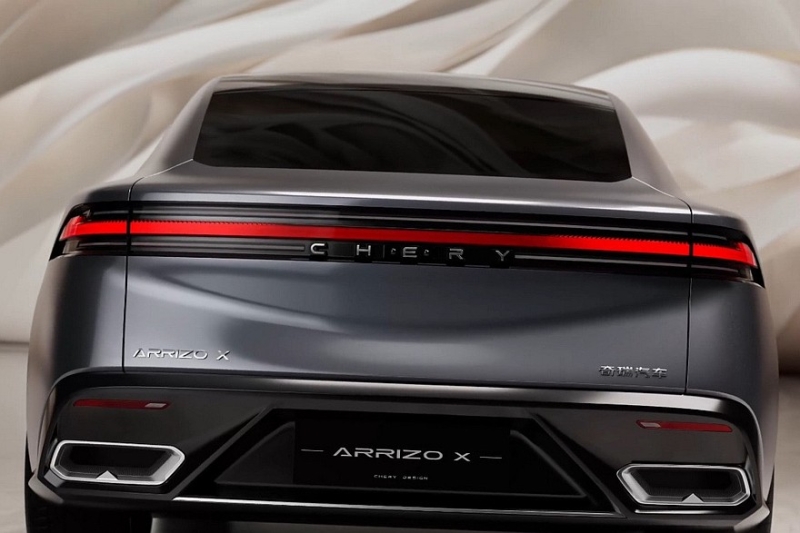 Будущие флагманы Chery: брутальный кроссовер Tiggo X и седан Arrizo X