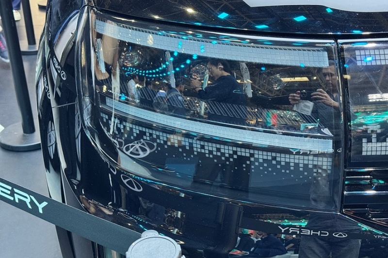 Будущие флагманы Chery: брутальный кроссовер Tiggo X и седан Arrizo X