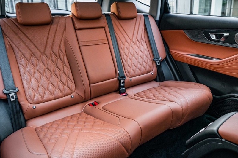 Chery Tiggo 7: рестайлинг самого доступного кроссовера и новая версия на базе Omoda C7