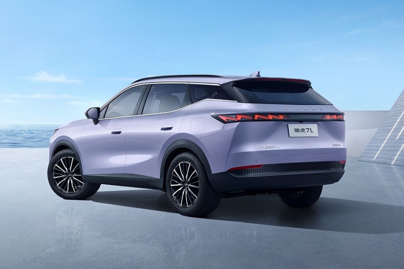 Chery Tiggo 7: рестайлинг самого доступного кроссовера и новая версия на базе Omoda C7