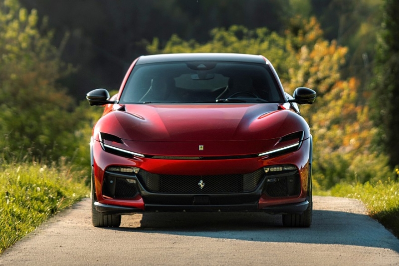 Ferrari Purosangue Handling Speciale: доработанное шасси и более яркий звук V12