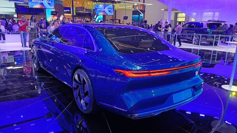 Geely показала концепт, демонстрирующий развитие дизайна семейства Galaxy