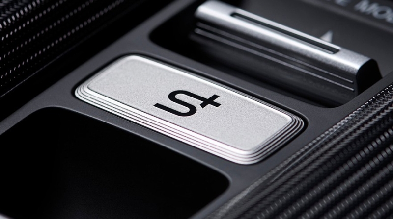 Honda объявила о старте продаж Civic e:HEV RS в Японии